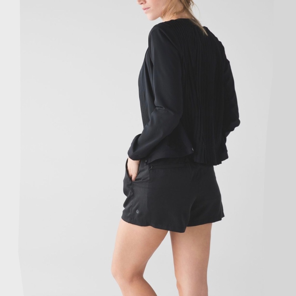 Lululemon &Go Keepsake Short In Black - image 4